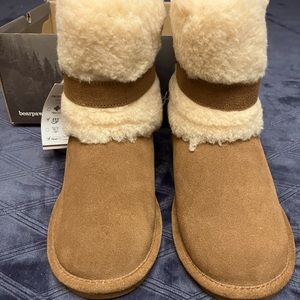 Women’s  Bearpaw boots size 7